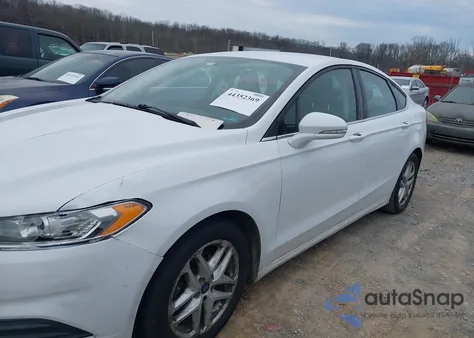 2016 Ford Fusion Se z USA, uszkodzony, nr VIN 3FA6P0H74GR158526